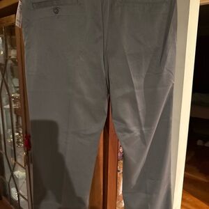 Amazon Essentials Men's Gray Chinos